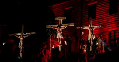 Encenação da Paixão de Cristo no Convento de Imigrante.