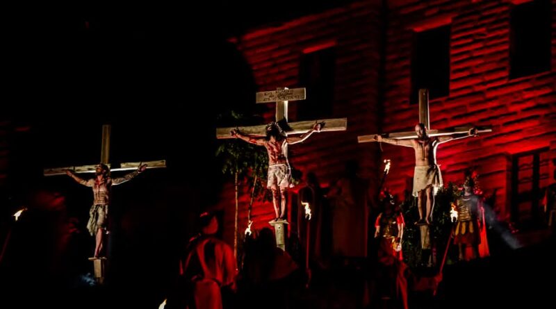 Encenação da Paixão de Cristo no Convento de Imigrante.